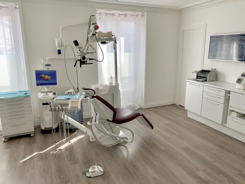 Salle de soins des Drs Levy, dentistes à Paris Montparnasse