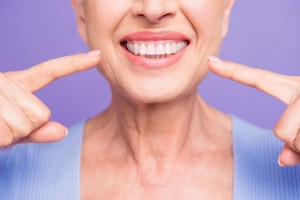 Les soins des gencives réalisés au laser dentaire